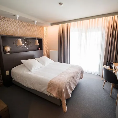 La Libellule فندق بوراين